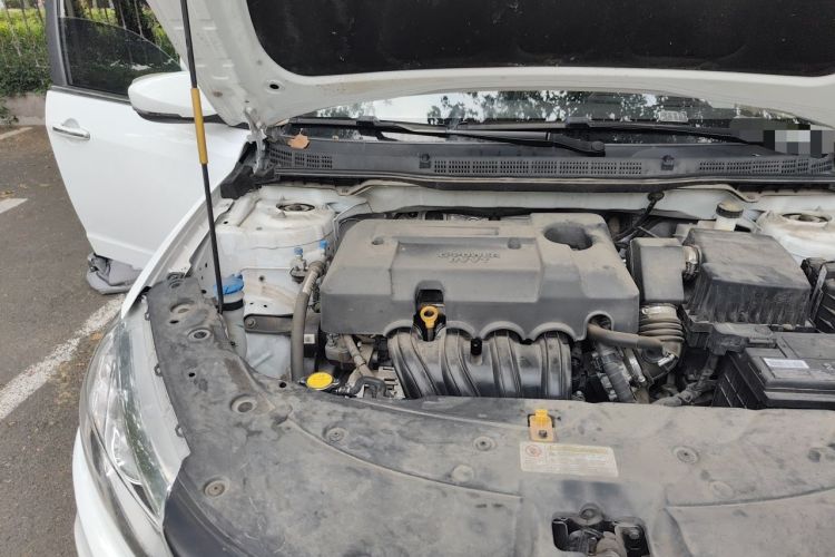 Used Geely Auto Vision 2019 Upgraded Model 1.5L Manual Luxury Version China VI Standard Engine Bay Right