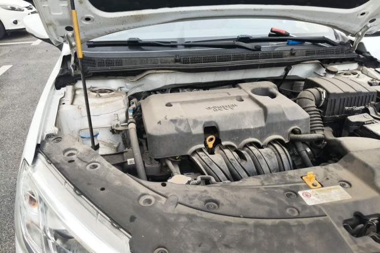 Used Geely Auto Vision 2019 Upgraded Model 1.5L CVT Prestige Version China VI Standard Engine Bay Right