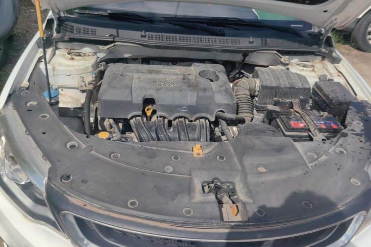 Used Geely Auto Vision 2019 Upgraded Model 1.5L CVT Luxury Version China VI Standard Engine Bay