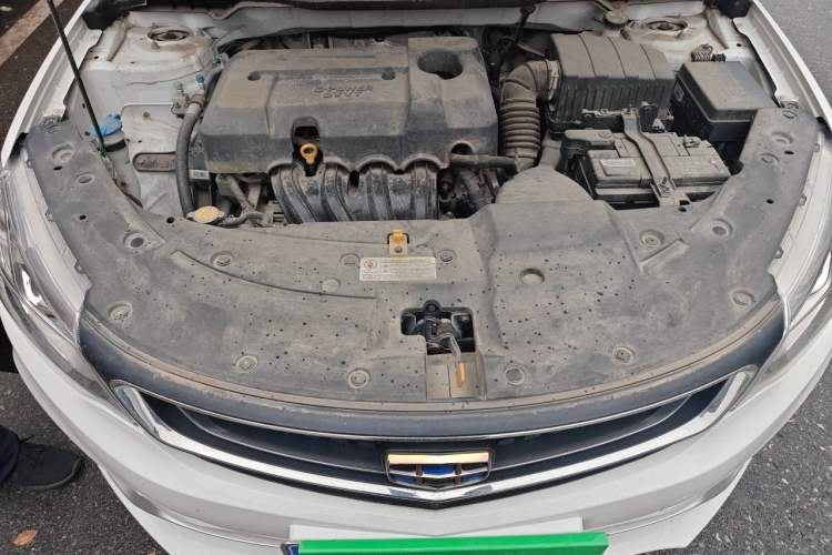 Used Geely Auto Vision 2019 Upgraded Model 1.5L CVT Prestige Version China VI Standard Engine Bay