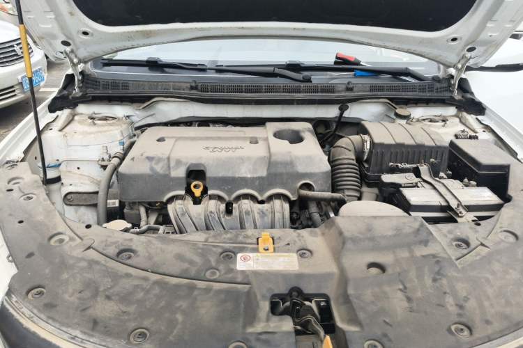 Used Geely Auto Vision 2019 Upgraded Model 1.5L CVT Prestige Version China VI Standard Engine Bay
