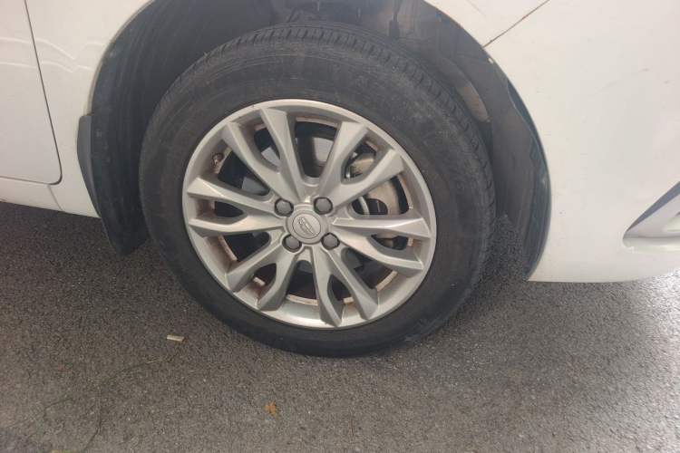 Used Geely Auto Vision 2019 Upgraded Model 1.5L CVT Luxury Version China VI Standard Exterior 1