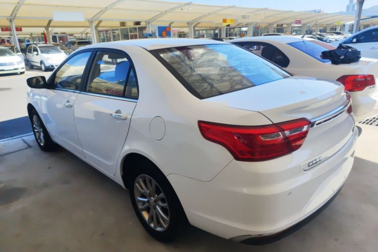Used Geely Auto Vision 2019 Upgraded Model 1.5L Manual Luxury Version China VI Standard Exterior 2