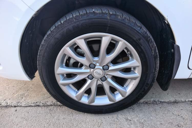 Used Geely Auto Vision 2019 Upgraded Model 1.5L CVT Luxury Version China VI Standard Exterior 3