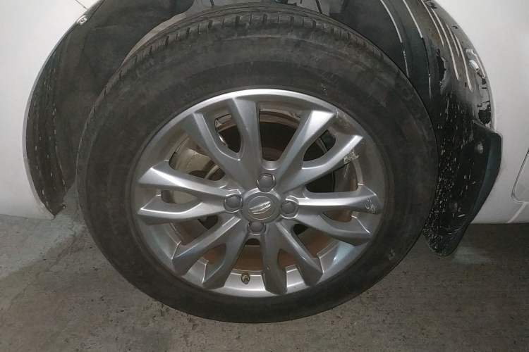 Used Geely Auto Vision 2019 Upgraded Model 1.5L CVT Luxury Version China VI Standard Exterior 4