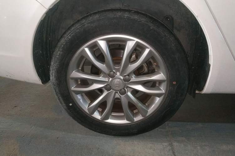 Used Geely Auto Vision 2019 Upgraded Model 1.5L CVT Luxury Version China VI Standard Exterior 5