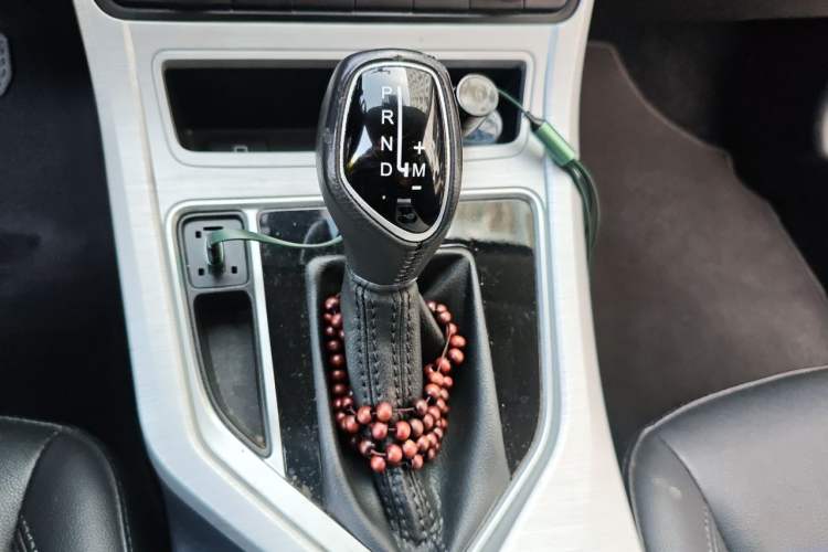 Used Geely Auto Vision 2019 Upgraded Model 1.5L CVT Luxury Version China VI Standard Gear Lever