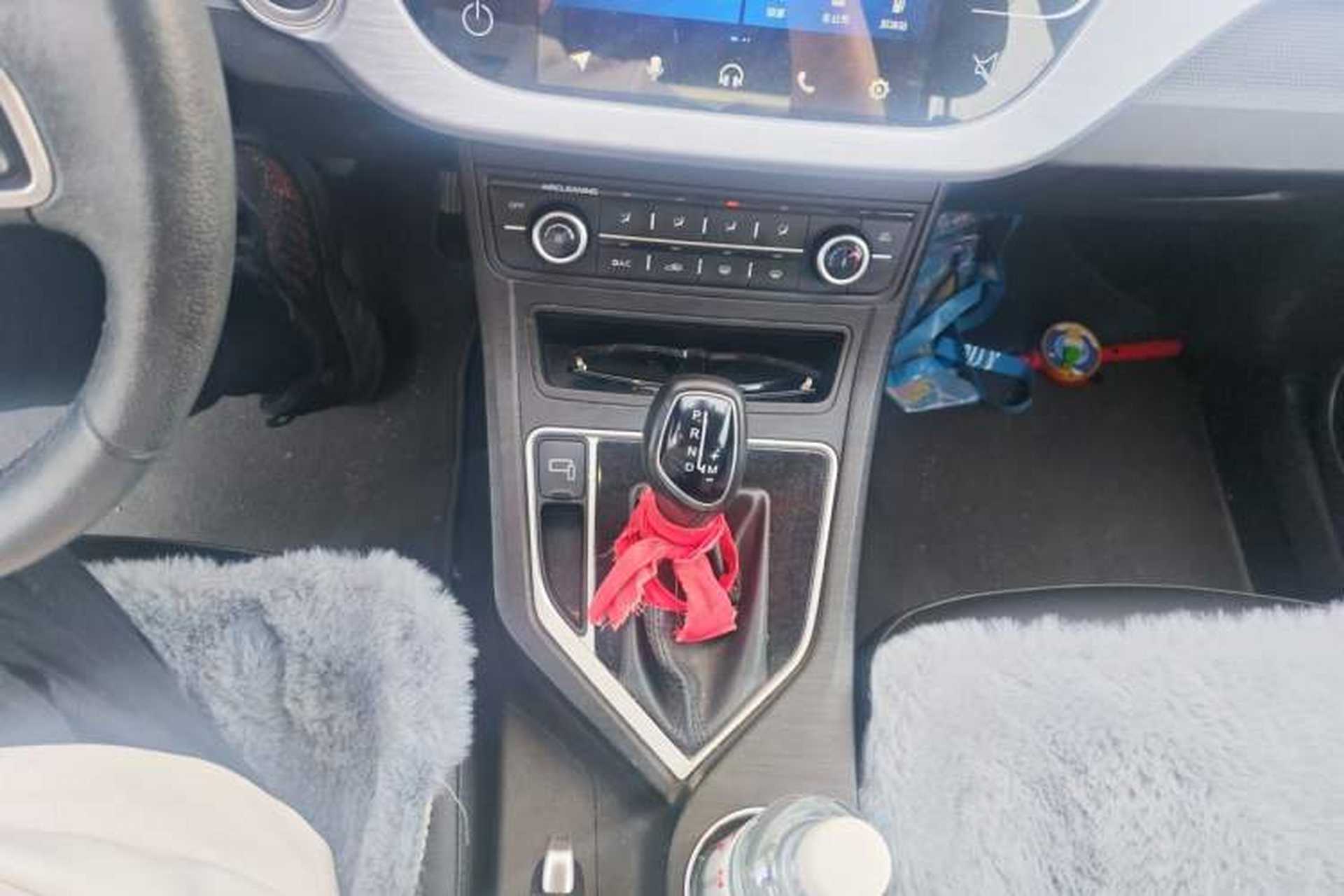 Used Geely Auto Vision 2019 Upgraded Model 1.5L CVT Luxury Version China VI Standard Gear Lever