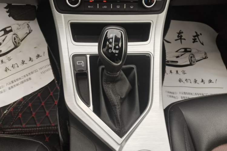 Used Geely Auto Vision 2019 Upgraded Model 1.5L CVT Prestige Version China VI Standard Gear Lever