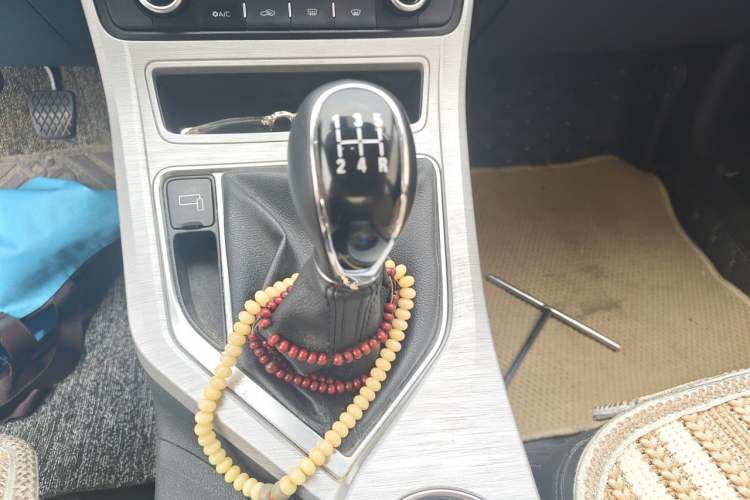 Used Geely Auto Vision 2019 Upgraded Model 1.5L Manual Entry-Level Version China VI Standard Gear Lever
