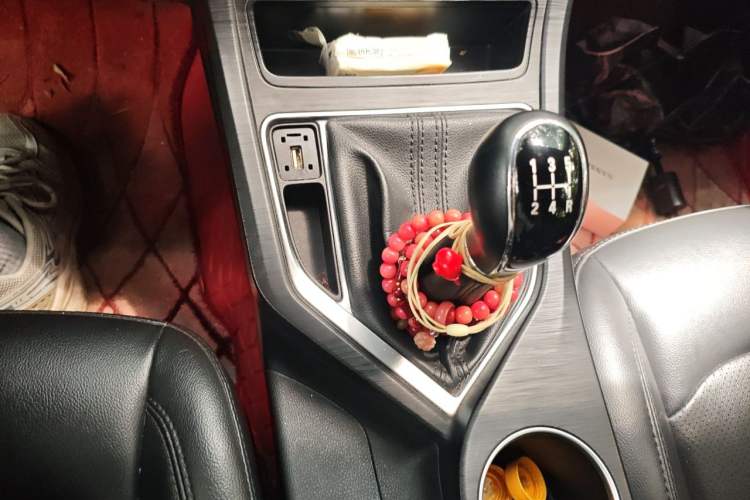 Used Geely Auto Vision 2019 Upgraded Model 1.5L Manual Luxury Version China V Standard Gear Lever