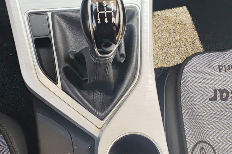 Used Geely Auto Vision 2019 Upgraded Model 1.5L Manual "Million Happiness" Edition China V Standard Gear Lever