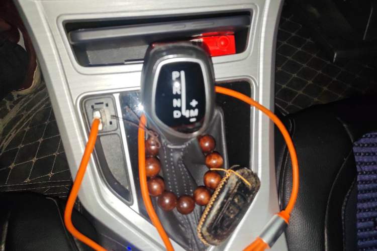 Used Geely Auto Vision 2019 Upgraded Model 1.5L CVT Luxury Version China VI Standard Gear Lever
