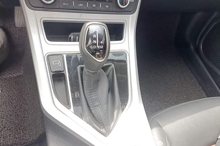 Used Geely Auto Vision 2019 Upgraded Model 1.5L CVT Prestige Version China VI Standard Gear Lever