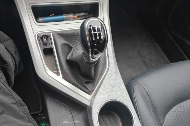 Used Geely Auto Vision 2019 Upgraded Model 1.5L Manual "Million Happiness" Edition China V Standard Gear Lever
