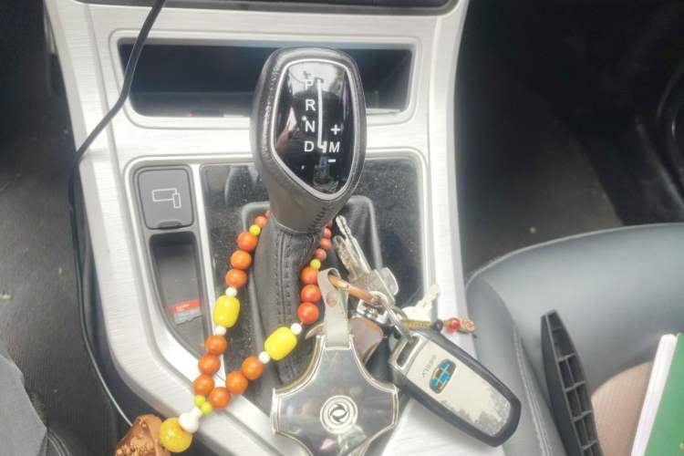 Used Geely Auto Vision 2019 Upgraded Model 1.5L CVT Luxury Version China VI Standard Gear Lever
