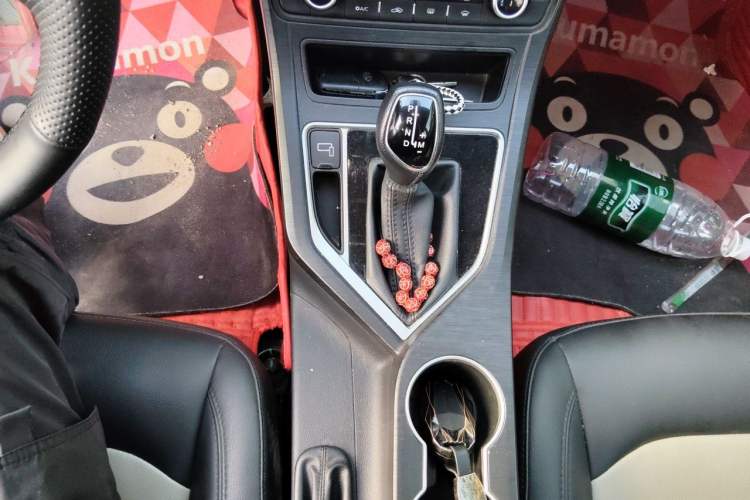 Used Geely Auto Vision 2019 Upgraded Model 1.5L CVT Luxury Version China VI Standard Gear Lever