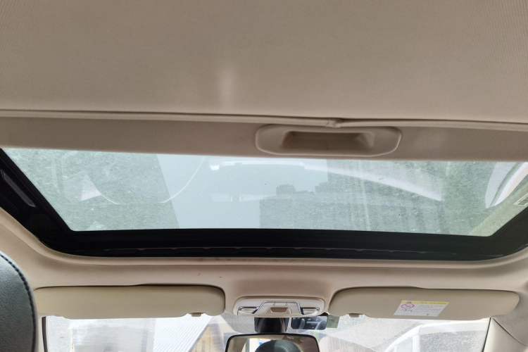 Used Geely Auto Vision 2019 Upgraded Model 1.5L CVT Prestige Version China VI Standard Headliner