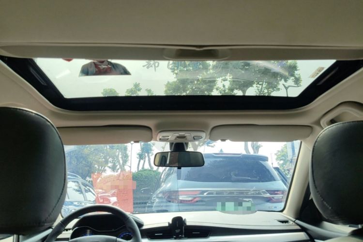 Used Geely Auto Vision 2019 Upgraded Model 1.5L Manual Luxury Version China VI Standard Headliner