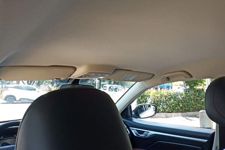 Used Geely Auto Vision 2019 Upgraded Model 1.5L CVT Luxury Version China VI Standard Headliner