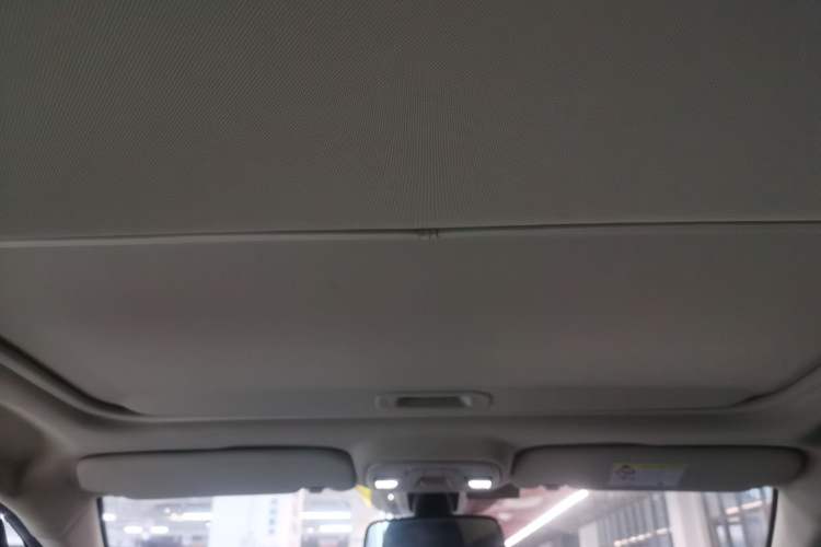 Used Geely Auto Vision 2019 Upgraded Model 1.5L CVT Luxury Version China VI Standard Headliner