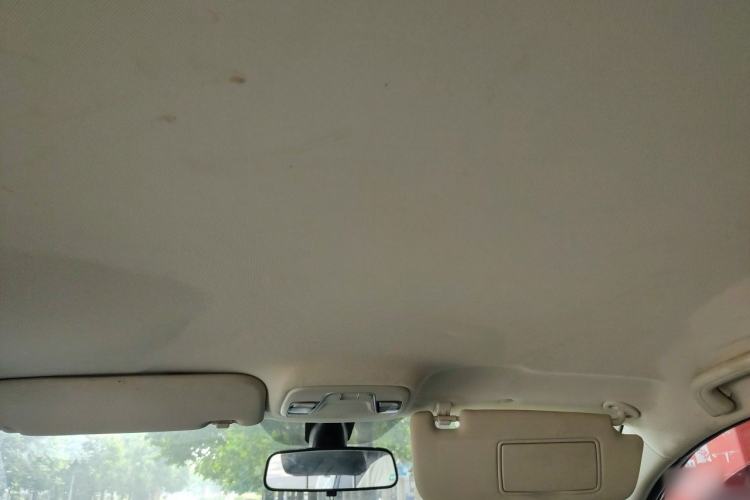 Used Geely Auto Vision 2019 Upgraded Model 1.5L Manual Luxury Version China VI Standard Headliner