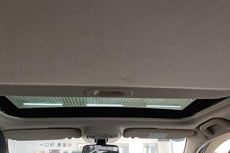 Used Geely Auto Vision 2019 Upgraded Model 1.5L CVT Luxury Version China VI Standard Headliner