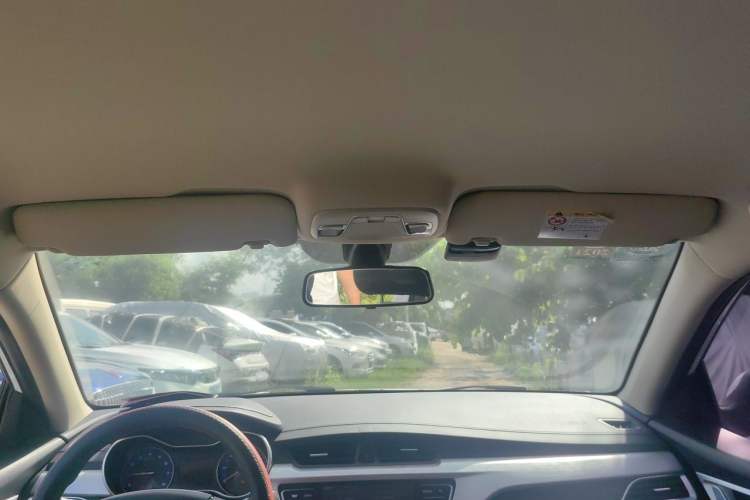 Used Geely Auto Vision 2019 Upgraded Model 1.5L CVT Luxury Version China VI Standard Headliner