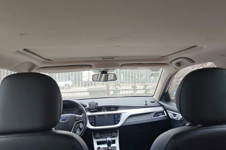 Used Geely Auto Vision 2019 Upgraded Model 1.5L Manual "Million Happiness" Edition China V Standard Headliner