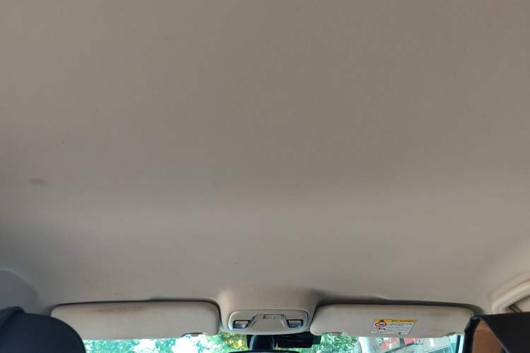 Used Geely Auto Vision 2019 Upgraded Model 1.5L Manual Luxury Version China V Standard Headliner