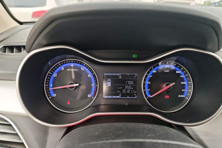 Used Geely Auto Vision 2019 Upgraded Model 1.5L Manual Luxury Version China VI Standard Instrument Cluster