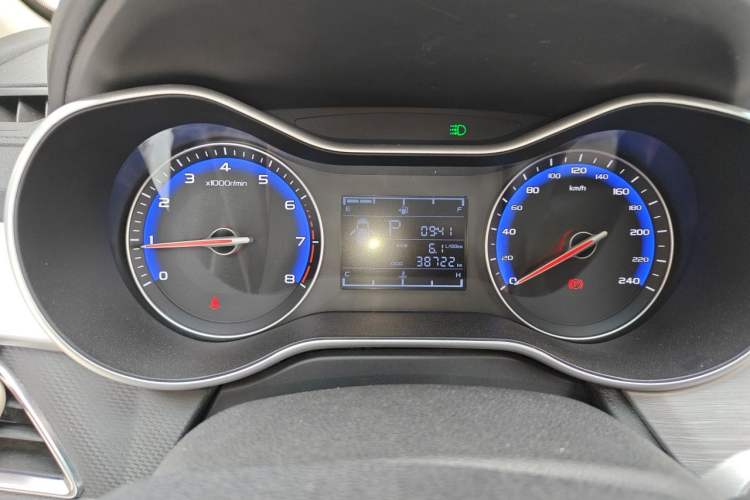 Used Geely Auto Vision 2019 Upgraded Model 1.5L CVT Luxury Version China VI Standard Instrument Cluster
