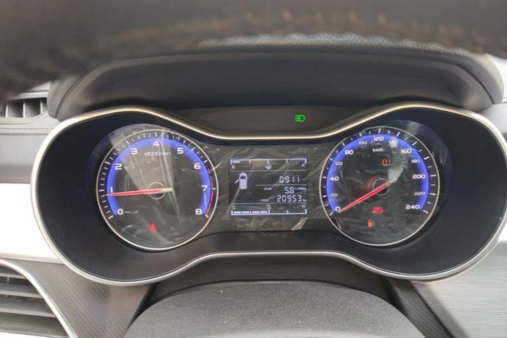 Used Geely Auto Vision 2019 Upgraded Model 1.5L Manual Luxury Version China VI Standard Instrument Cluster