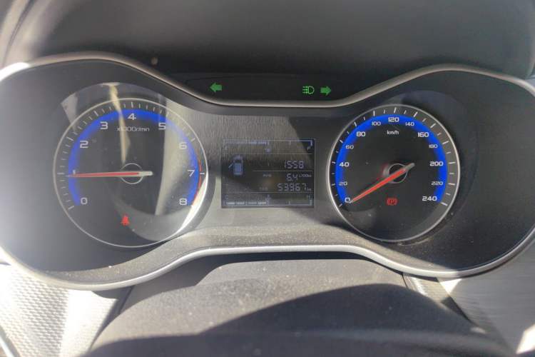 Used Geely Auto Vision 2019 Upgraded Model 1.5L Manual Luxury Version China V Standard Instrument Cluster
