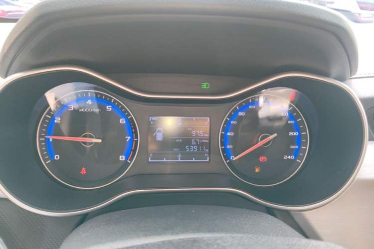 Used Geely Auto Vision 2019 Upgraded Model 1.5L Manual Luxury Version China VI Standard Instrument Cluster