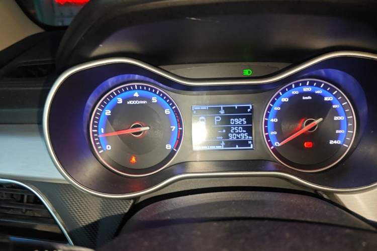 Used Geely Auto Vision 2019 Upgraded Model 1.5L CVT Luxury Version China VI Standard Instrument Cluster