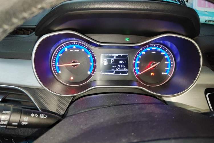 Used Geely Auto Vision 2019 Upgraded Model 1.5L CVT Prestige Version China VI Standard Instrument Cluster