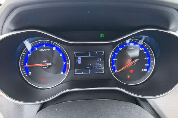 Used Geely Auto Vision 2019 Upgraded Model 1.5L Manual Luxury Version China VI Standard Instrument Cluster