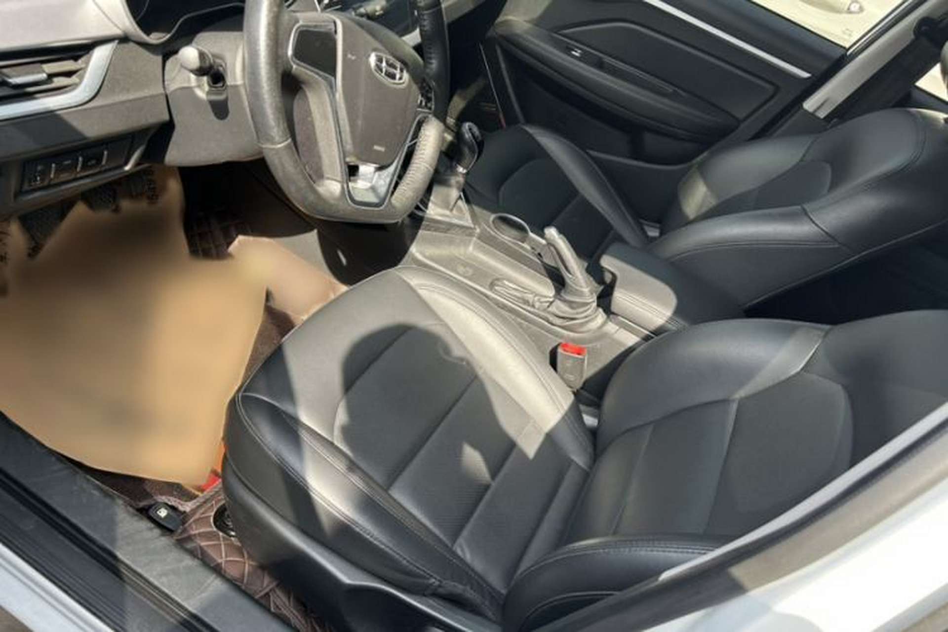 Used Geely Auto Vision 2019 Upgraded Model 1.5L Manual Luxury Version China VI Standard Interior 4