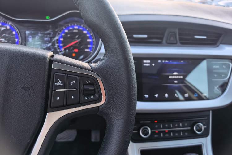 Used Geely Auto Vision 2019 Upgraded Model 1.5L CVT Luxury Version China VI Standard Interior 5