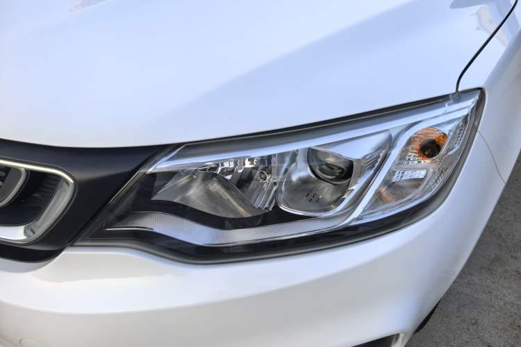Used Geely Auto Vision 2019 Upgraded Model 1.5L CVT Luxury Version China VI Standard Left Front Headlight