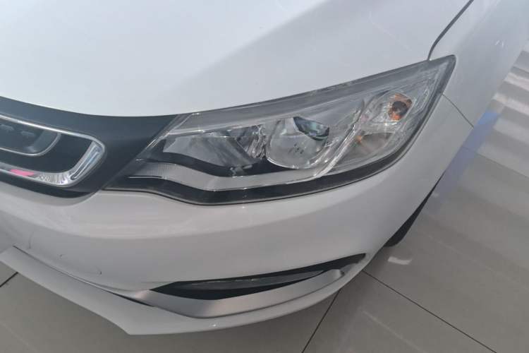 Used Geely Auto Vision 2019 Upgraded Model 1.5L Manual Luxury Version China VI Standard Left Front Headlight