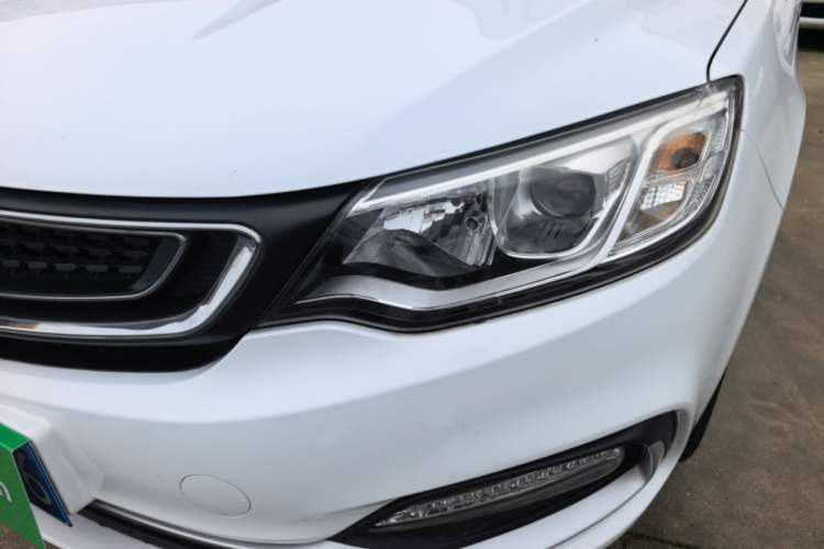 Used Geely Auto Vision 2019 Upgraded Model 1.5L Manual Luxury Version China VI Standard Left Front Headlight