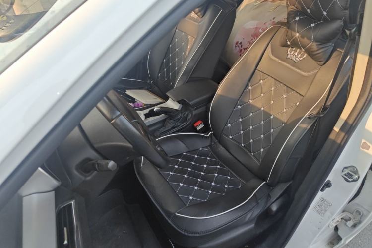 Used Geely Auto Vision 2019 Upgraded Model 1.5L Manual Luxury Version China VI Standard Left Front Seat