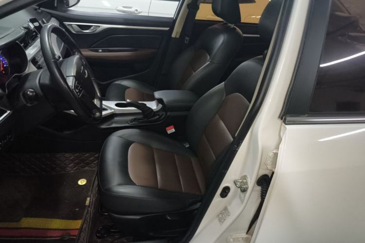 Used Geely Auto Vision 2019 Upgraded Model 1.5L CVT Prestige Version China VI Standard Left Front Seat