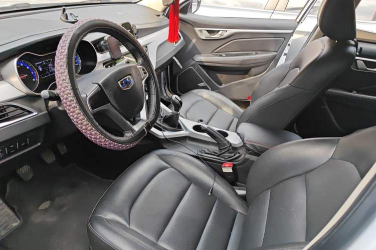 Used Geely Auto Vision 2019 Upgraded Model 1.5L Manual Luxury Version China VI Standard Left Front Seat