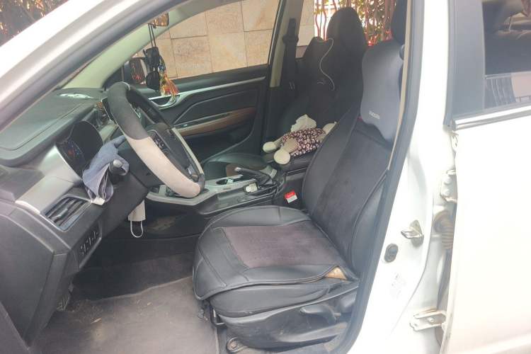 Used Geely Auto Vision 2019 Upgraded Model 1.5L CVT Luxury Version China VI Standard Left Front Seat