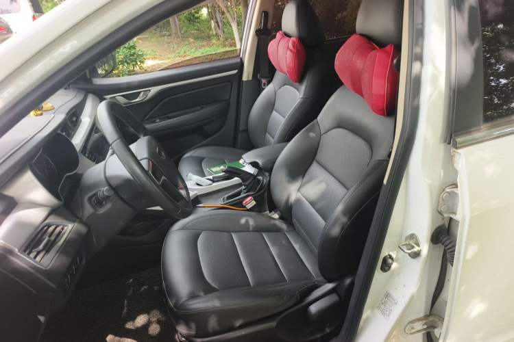 Used Geely Auto Vision 2019 Upgraded Model 1.5L Manual Luxury Version China VI Standard Left Front Seat