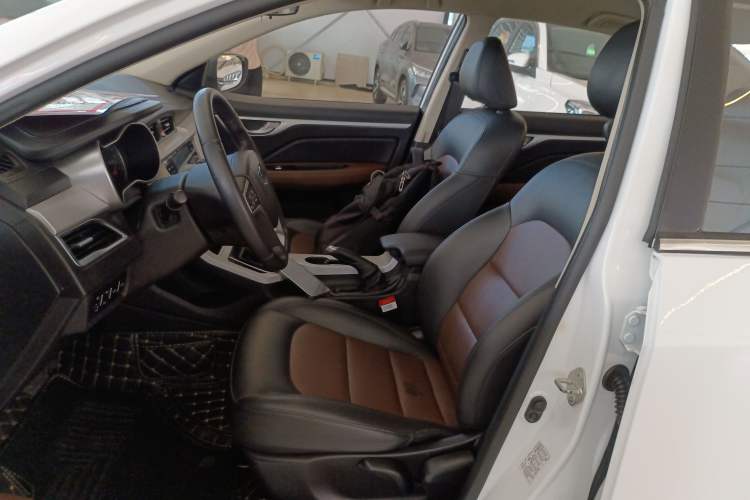 Used Geely Auto Vision 2019 Upgraded Model 1.5L CVT Luxury Version China VI Standard Left Front Seat