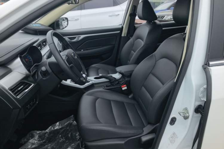 Used Geely Auto Vision 2019 Upgraded Model 1.5L Manual Luxury Version China VI Standard Left Front Seat